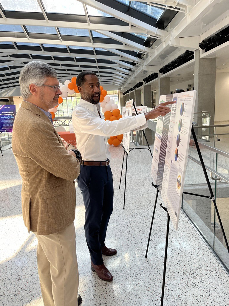 TxEEE Executive Director Woodrow W. Winchester, III shares with Cockrell School of Engineering Dean Roger Bonnecaze an overview of TxEEE’s new Inclusive Engineering Fundamentals.